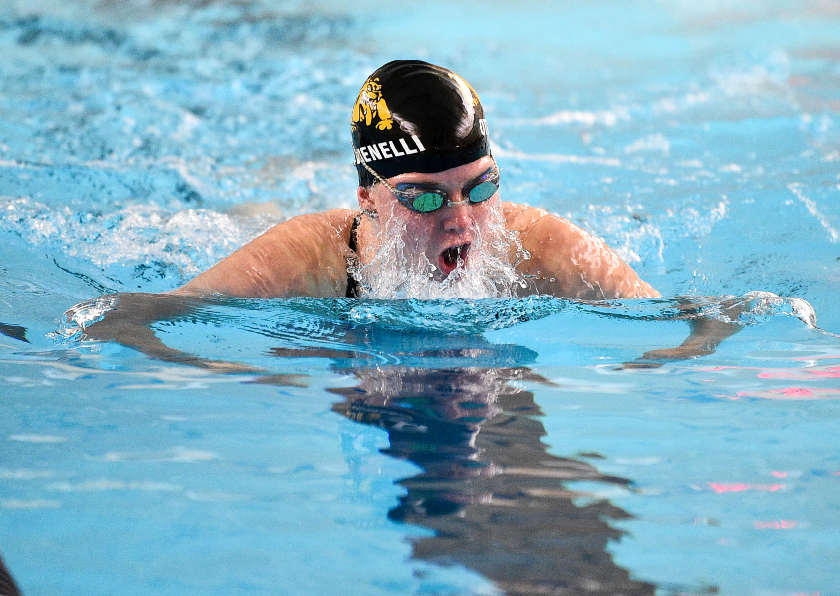 100819-qct-spt-bett-pv-swimming-021a.JPG